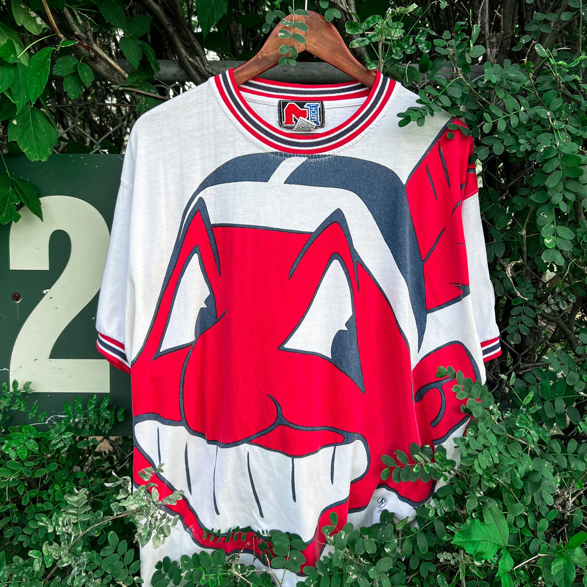 ‘93 Vintage Cleveland Indians AOP T-shirt Size XL